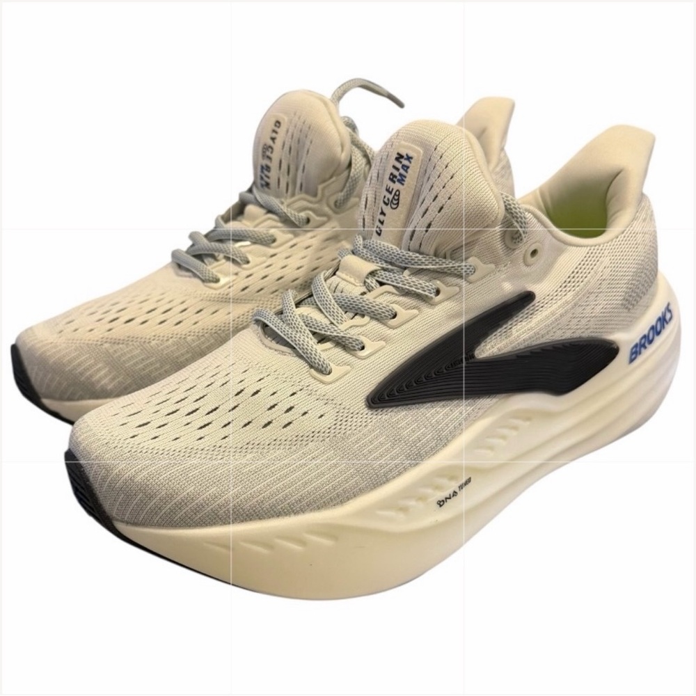 Brooks Men's Neutral Running Shoes in Cream and Black
